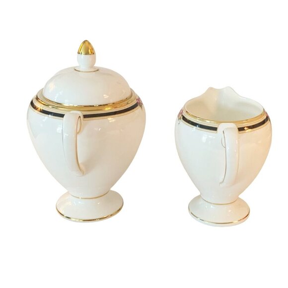 Wedgwood Other - Vtg Wedgwood Fine Bone China Clio Cream & Sugar Bowl with Lid Tea Serve Ware